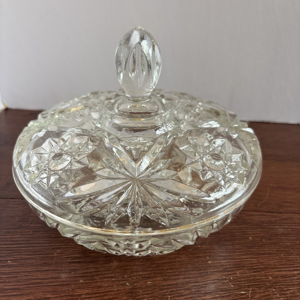 Vintage EAPC 7" Glass Anchor Hocking Prescut Clear Lidded Candy Dish - Beautiful
